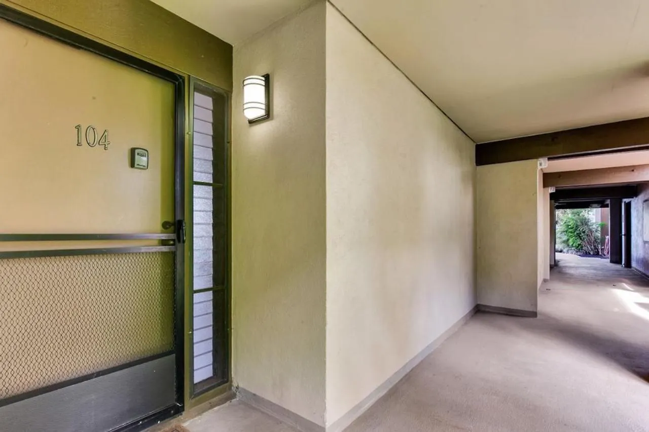 Nohonani 104 Apartment Kahana